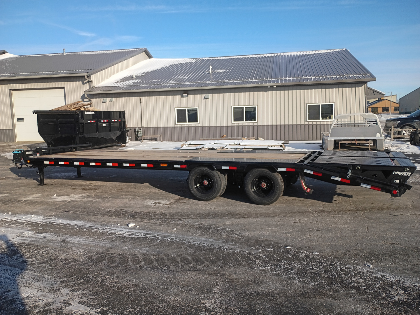 New 2026 PJ Trailers PL282