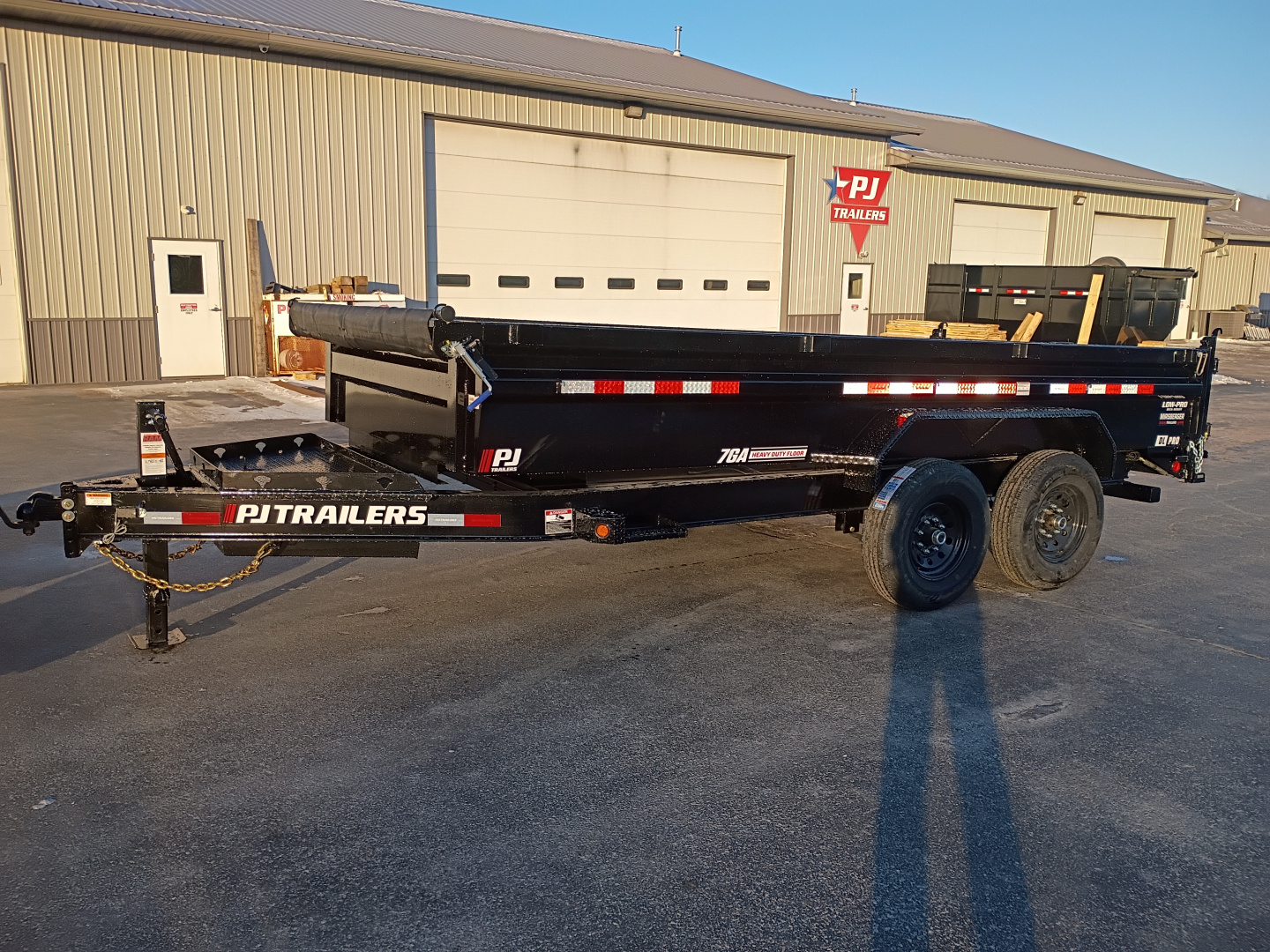 New 2026 PJ Trailers DL162