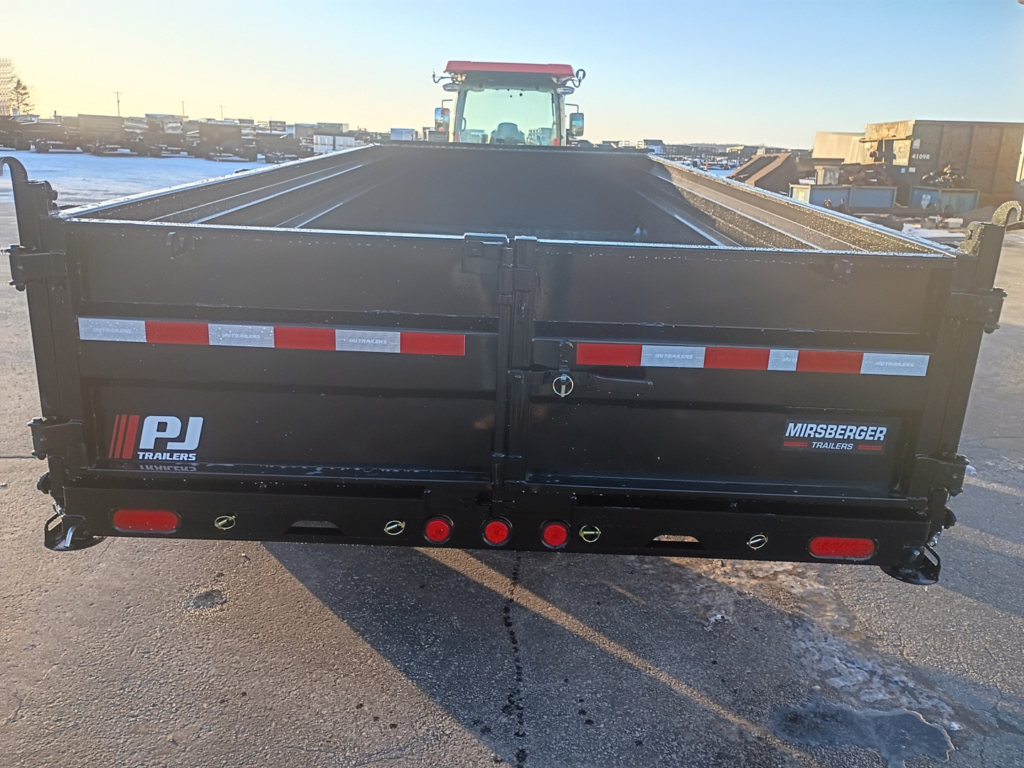 New 2026 PJ Trailers DL162