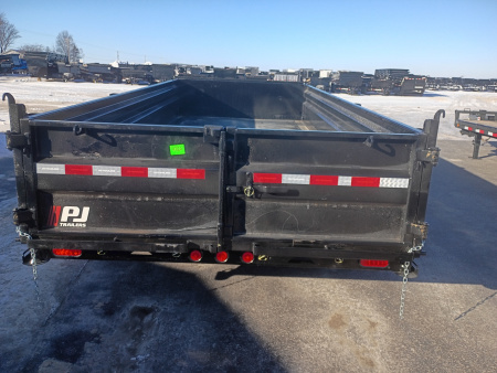 New 2026 PJ Trailers DL162