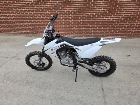 New 2025 SSR Motorsports XD 150 DIRT BIKE