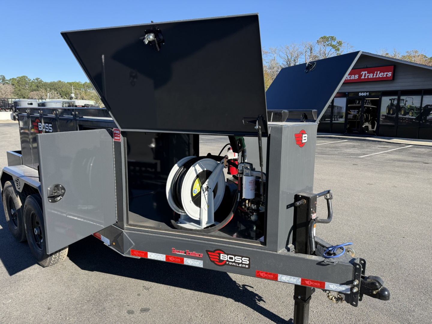 New MT440072 BOSS TRAILERS 440 GALLON NO-HAZMAT MULTI TANK FUEL TRAILER