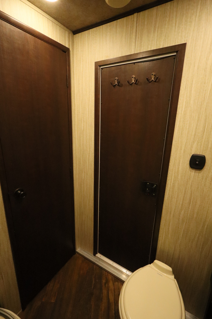 Used 2020 Bison Trailers 3 Horse LQ Horse Trailer