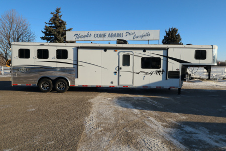 Used 2020 Bison Trailers 3 Horse LQ Horse Trailer