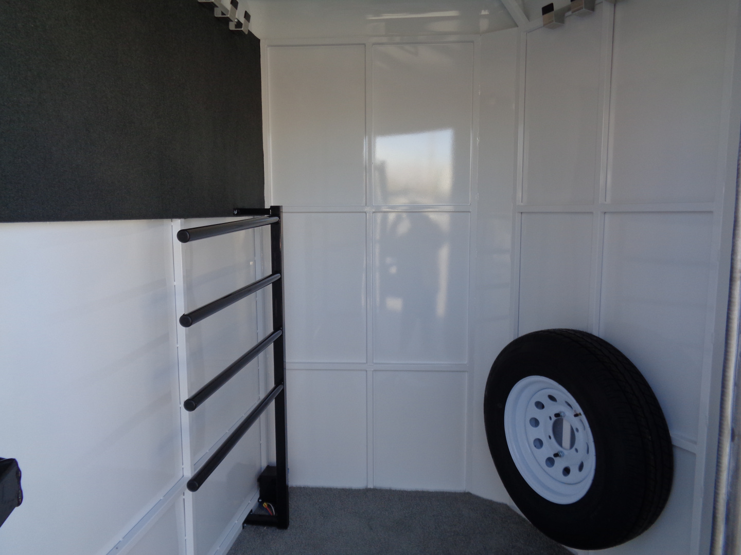 New 2026 Trails West ADVENTURE II 2H Horse Trailer