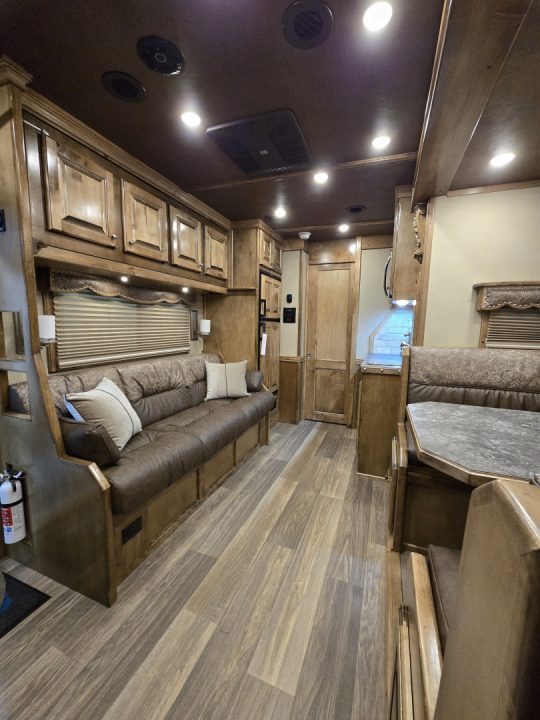 New 2026 Platinum Coach 4H Outlaw Conversion Horse Trailer