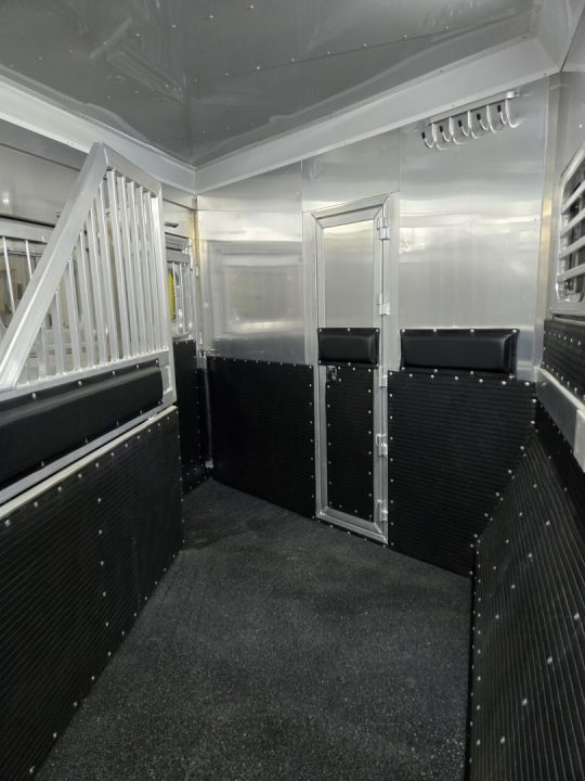 New 2026 Platinum Coach 4H Outlaw Conversion Horse Trailer