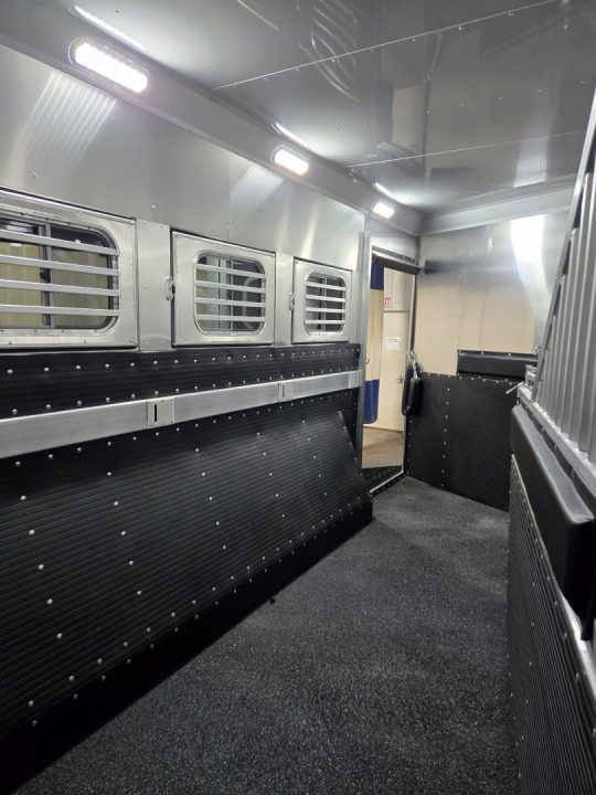 New 2026 Platinum Coach 4H Outlaw Conversion Horse Trailer