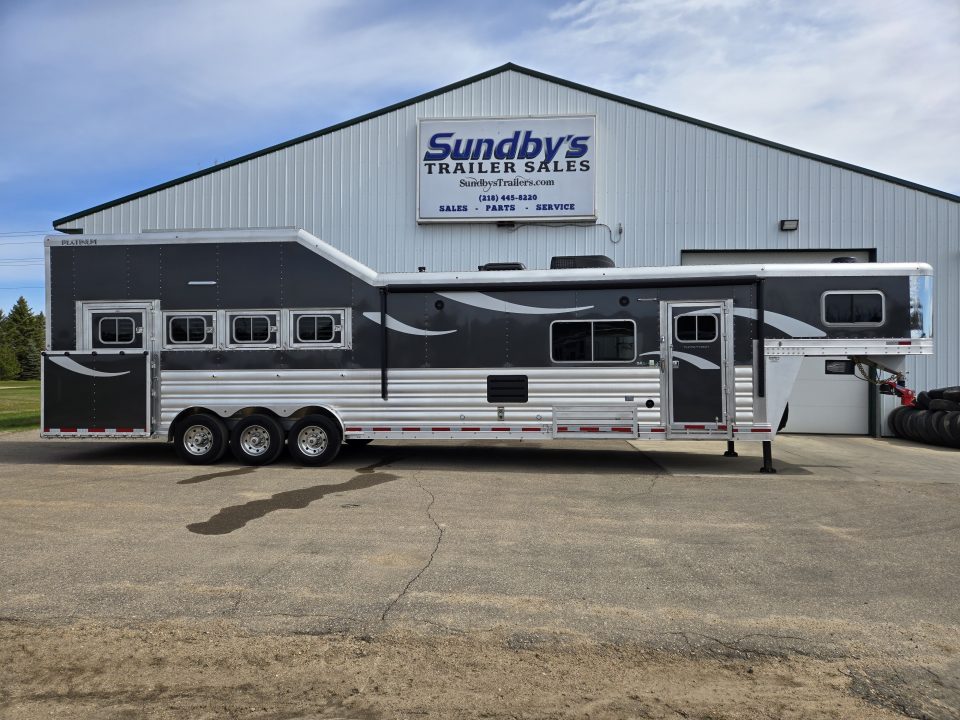 New 2026 Platinum Coach 4H Outlaw Conversion Horse Trailer