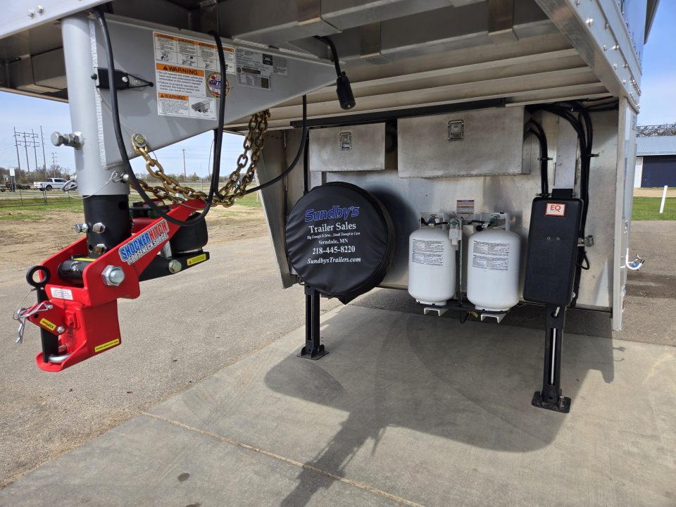 New 2026 Platinum Coach 4H Outlaw Conversion Horse Trailer