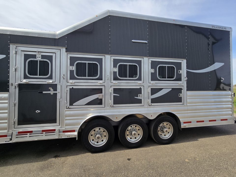 New 2026 Platinum Coach 4H Outlaw Conversion Horse Trailer