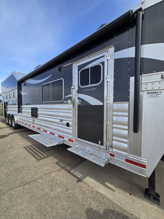 New 2026 Platinum Coach 4H Outlaw Conversion Horse Trailer