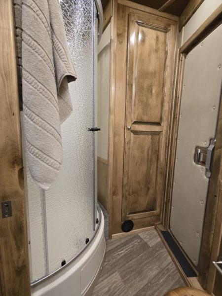 New 2026 Platinum Coach 4H Outlaw Conversion Horse Trailer