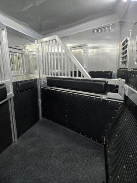 New 2026 Platinum Coach 4H Outlaw Conversion Horse Trailer