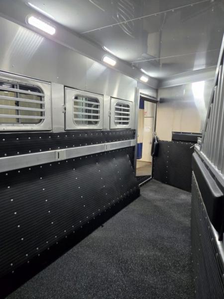 New 2026 Platinum Coach 4H Outlaw Conversion Horse Trailer
