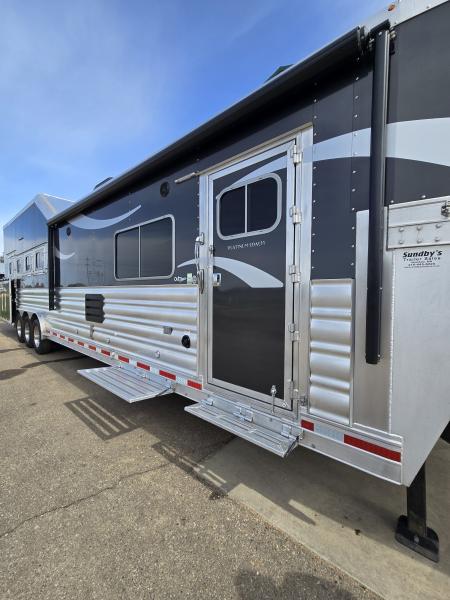 New 2026 Platinum Coach 4H Outlaw Conversion Horse Trailer