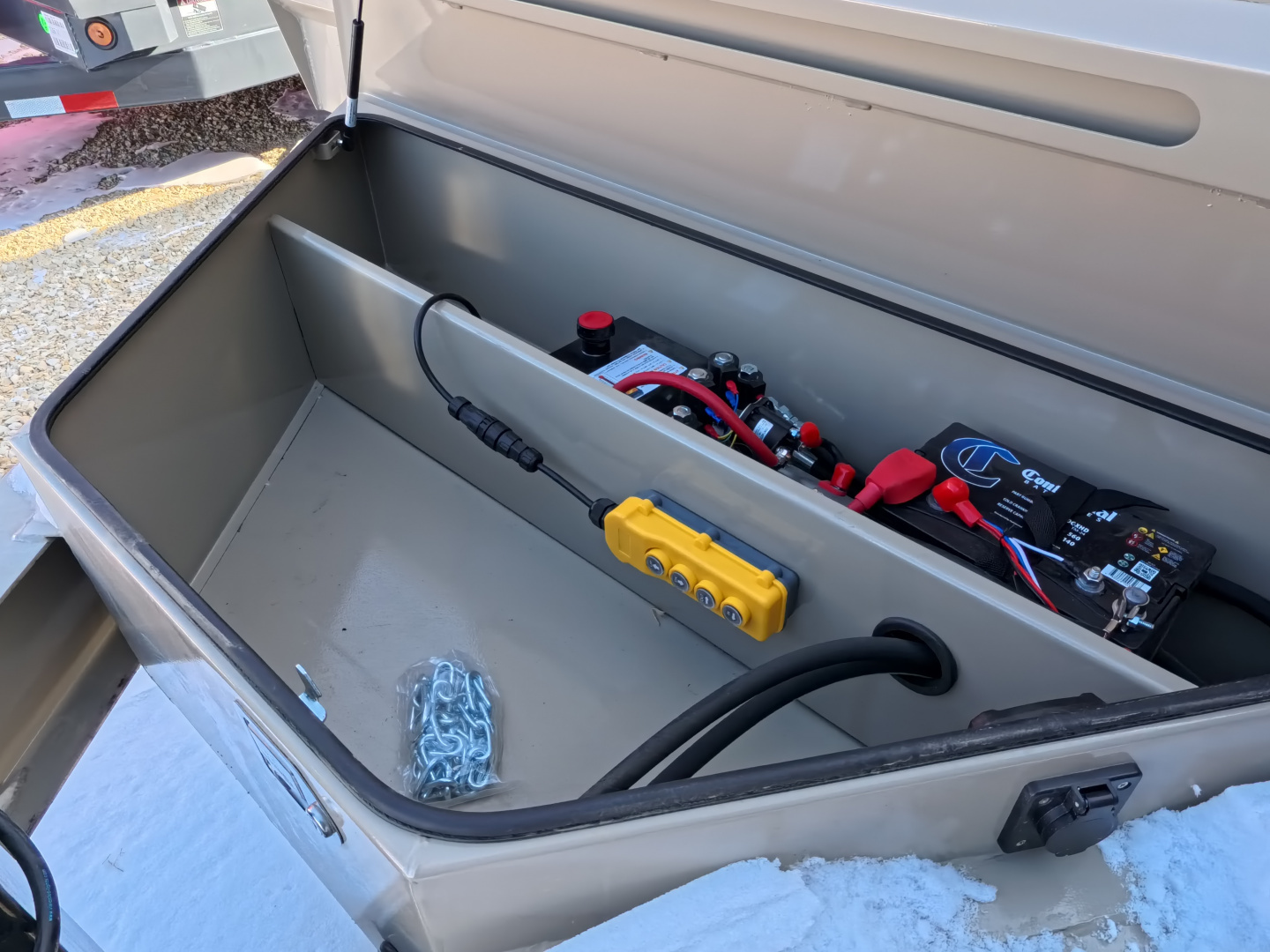 New 2026 Iron Bull 83 x 14 DWB Dump Trailer, 14,999lb. GVWR, Hydraulic Jack, Aluminum Ramps, Desert Sand Dump