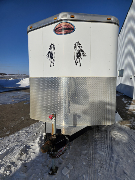 Used 2005 Sundowner 2 Horse Trailer