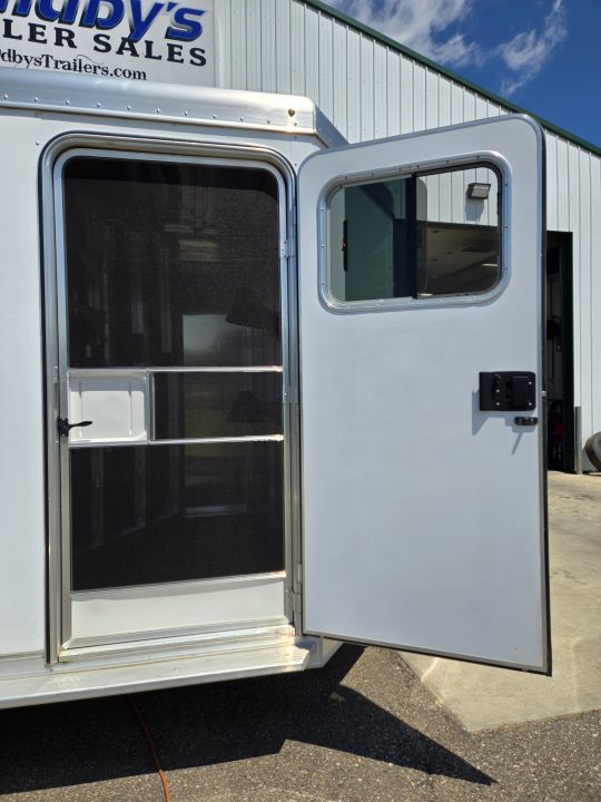 Used 2023 Featherlite 2 Horse Trailer