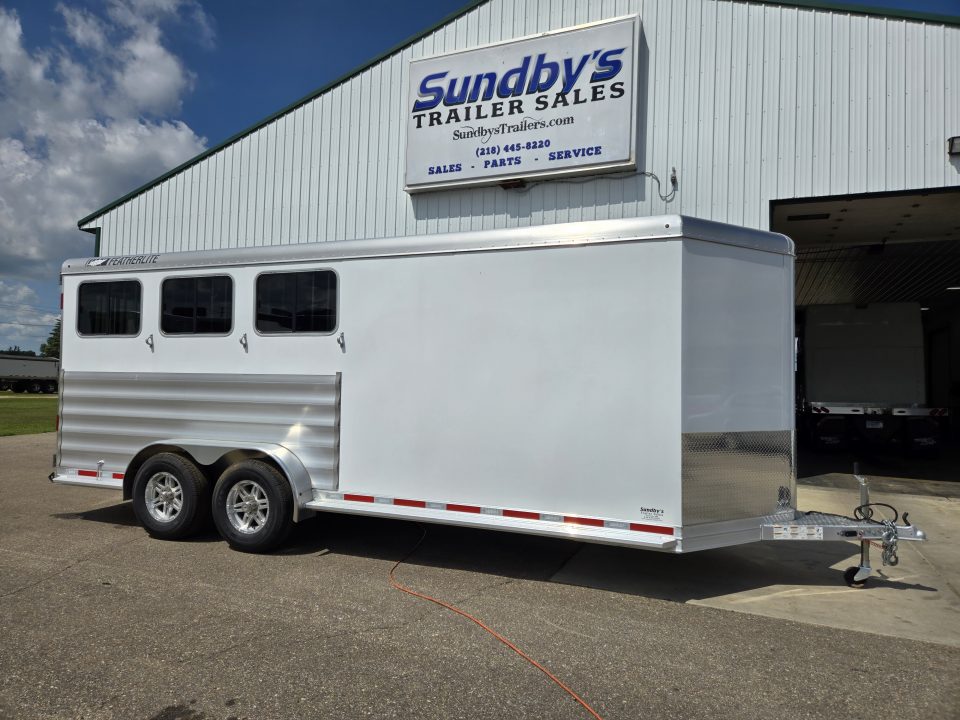 New 2026 Featherlite 7348-STD 3 Horse Trailer