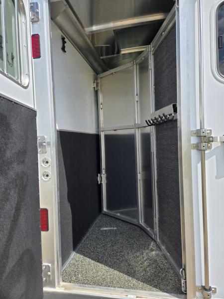New 2026 Featherlite 7348-STD 3 Horse Trailer