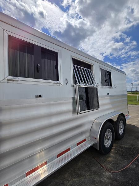 New 2026 Featherlite 7348-STD 3 Horse Trailer