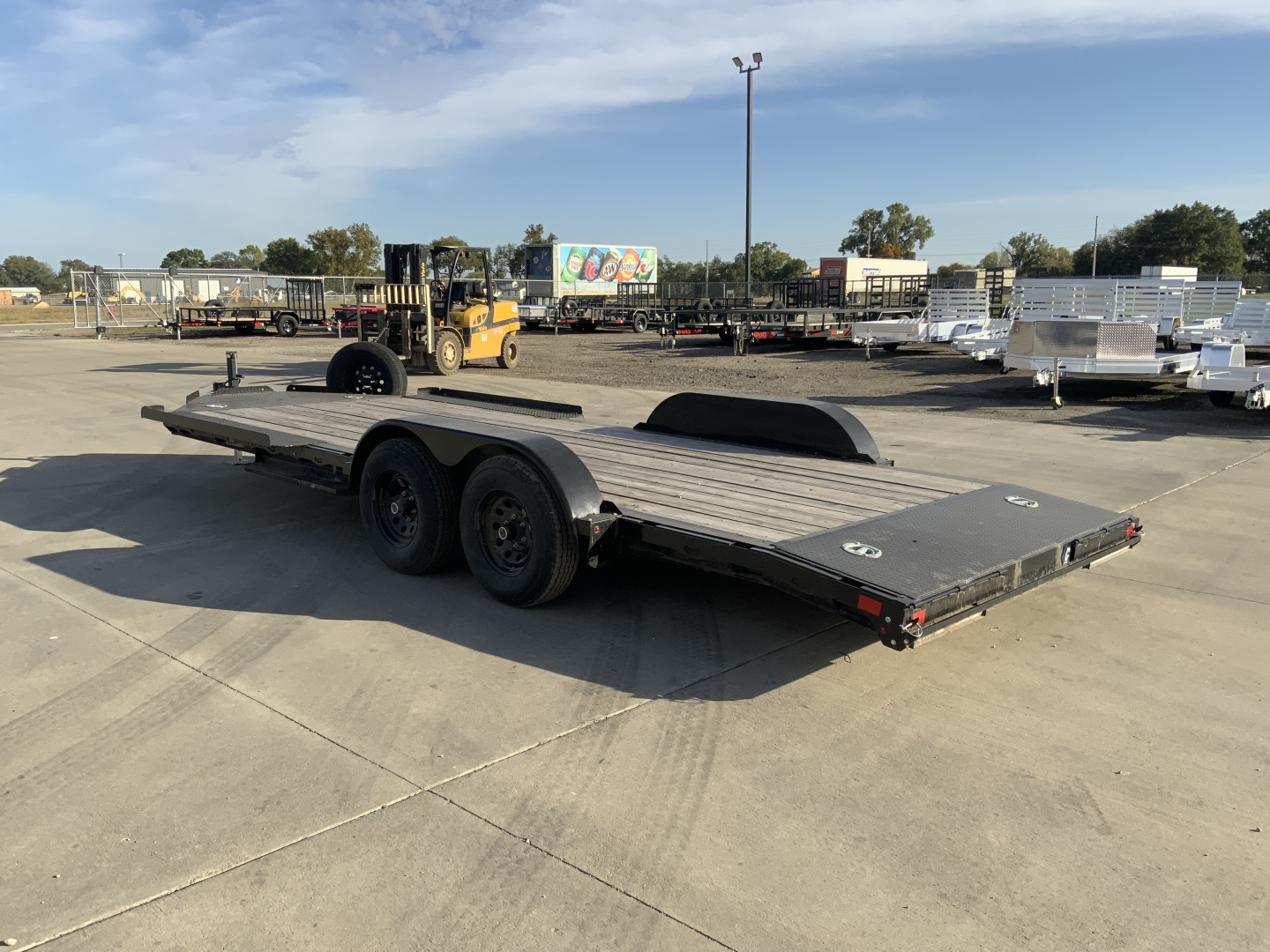 Used 2025 Diamond C Trailers GTF 206 83 X 20 Car Hauler