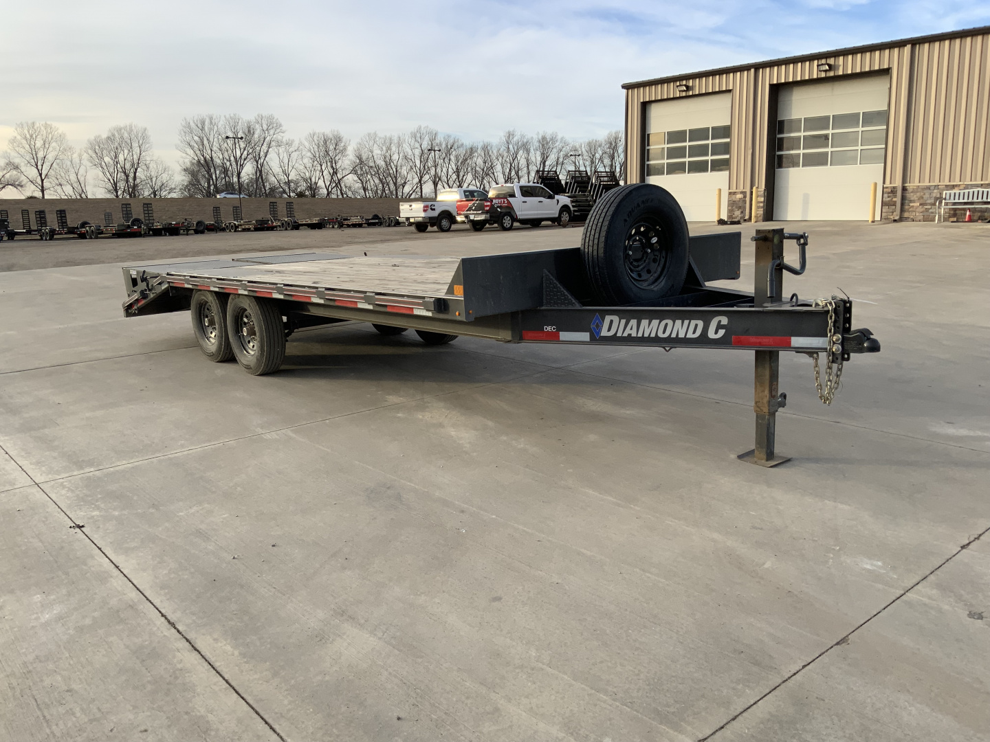 Used 2023 Diamond C Trailers DEC 207 25' Deckover Trailer