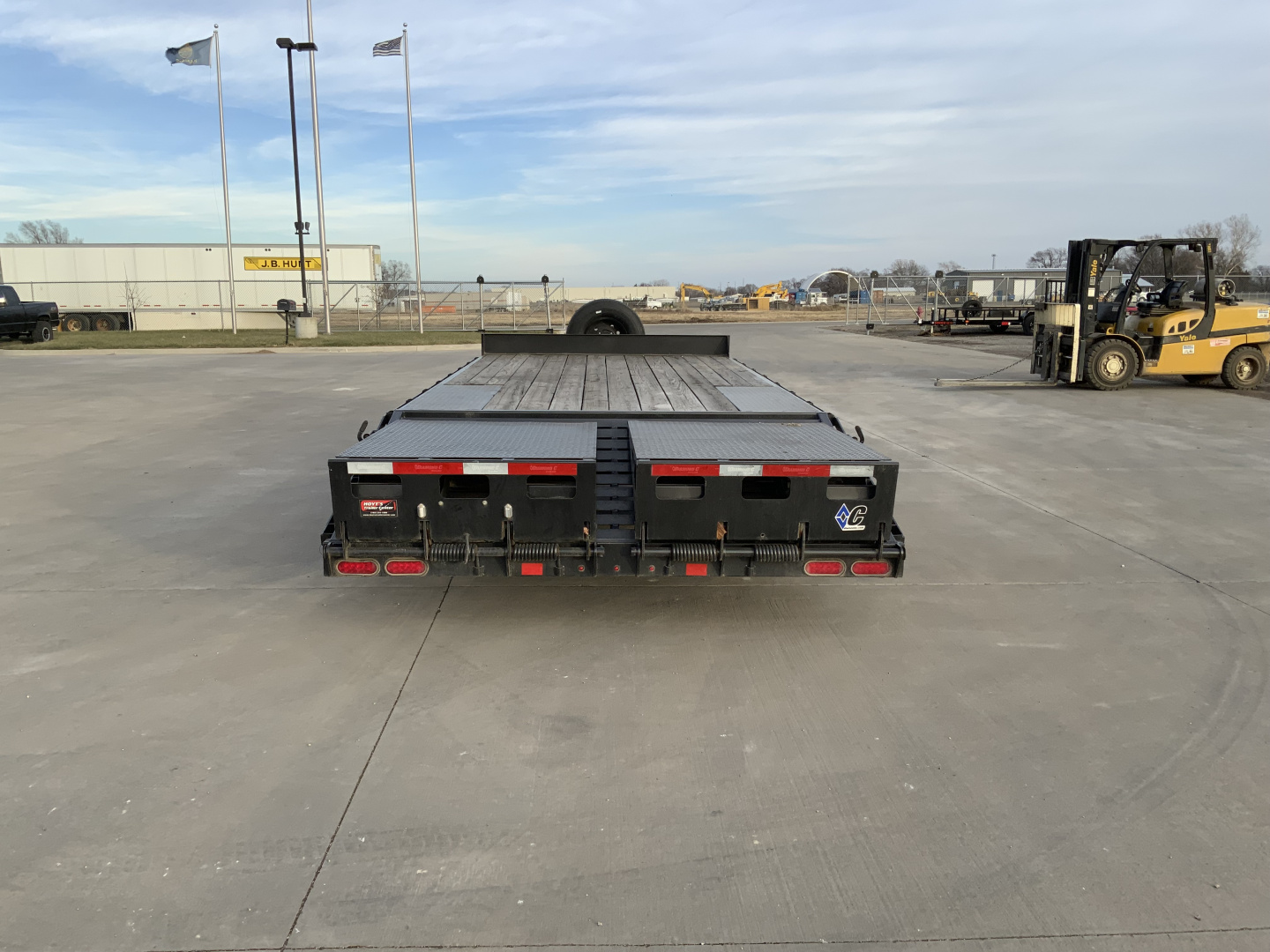 Used 2023 Diamond C Trailers DEC 207 25' Deckover Trailer