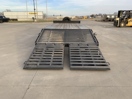 Used 2023 Diamond C Trailers DEC 207 25' Deckover Trailer