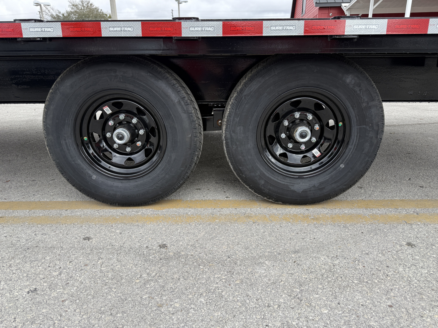 New 2026 Sure-Trac 8.5x20+4 15K Standard Duty Beavertail Deckover Trailer