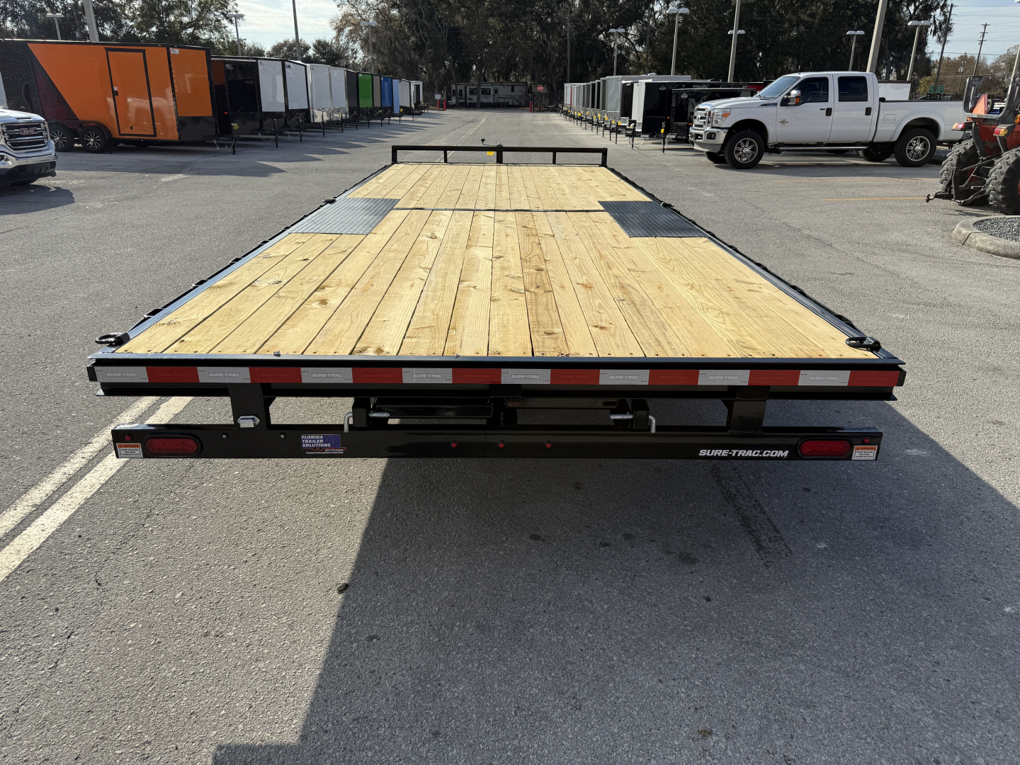 New 2026 Sure-Trac 8.5x22 LP Flatbed 10K Deckover Trailer