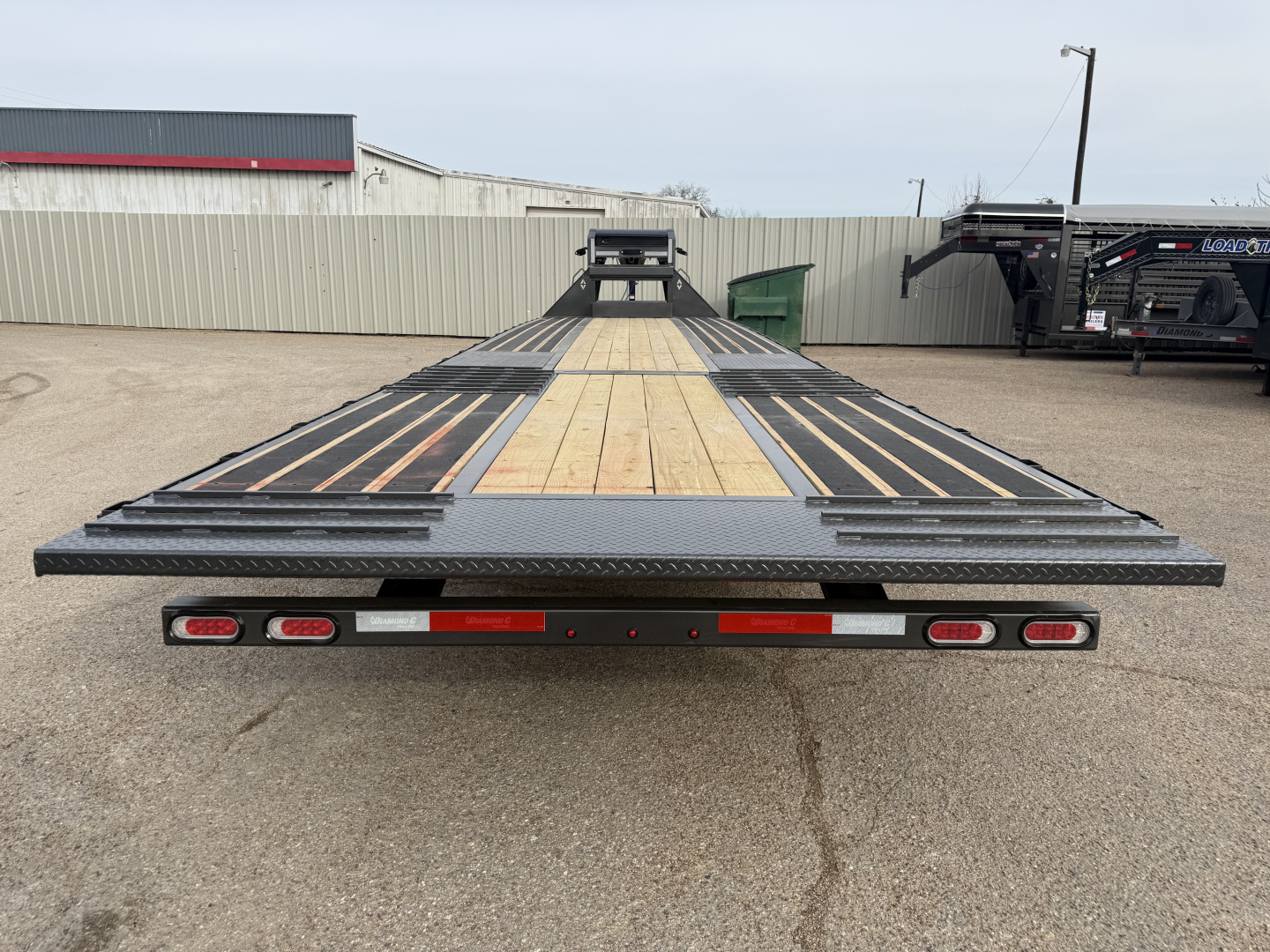 New 2026 Diamond C Trailers FMAX212 35X102 HYD Gooseneck Bodies