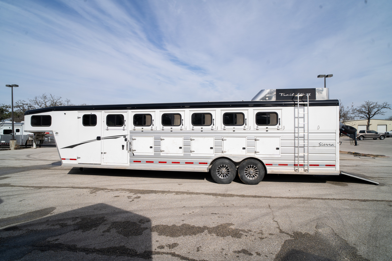 Used 2023 Trails West 6 Horse Gooseneck '23 Horse Trailer