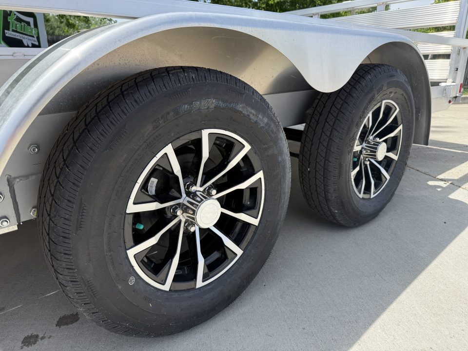 New NEW 2026 H&H 82"x16' Aluminum ATV ramps 2-3500lb axles = 7K Railside Utility bi-fold ramp, Aluminum Wheels