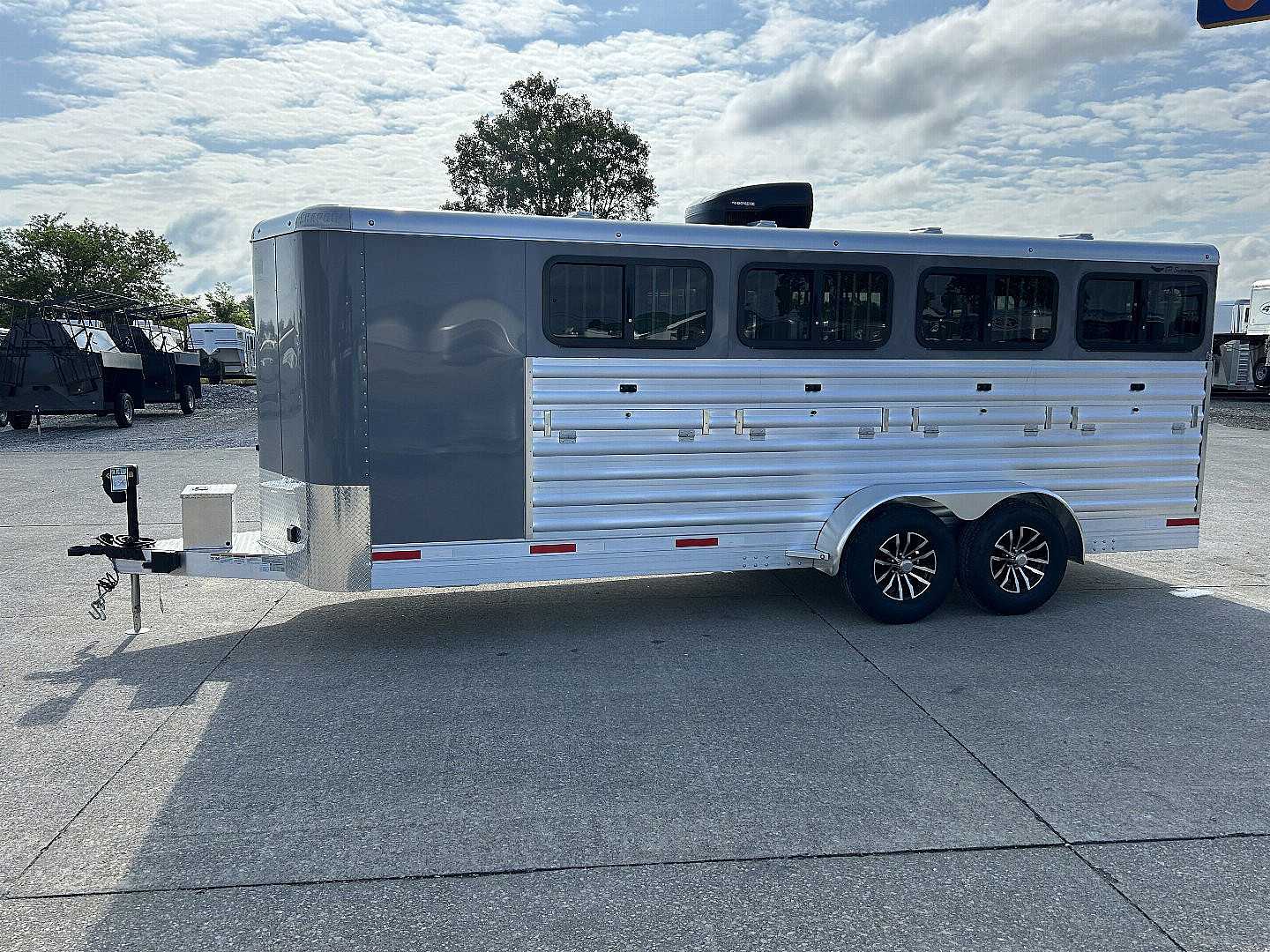 New 2026 Shadow 8 Pen Supreme Stock / Stock Combo Trailer