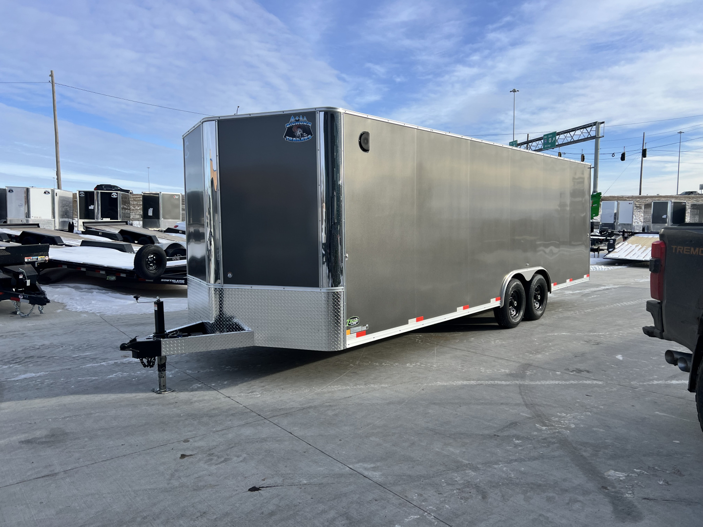 New NEW 2026 Bighorn R&M 8.5x24 +2V SUPERIOR QUALITY 14K Enclosed 7 ft Cargo Trailer Car Hauler