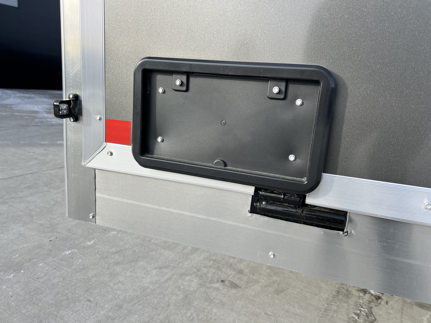 New NEW 2026 Bighorn R&M 8.5x24 +2V SUPERIOR QUALITY 14K Enclosed 7 ft Cargo Trailer Car Hauler