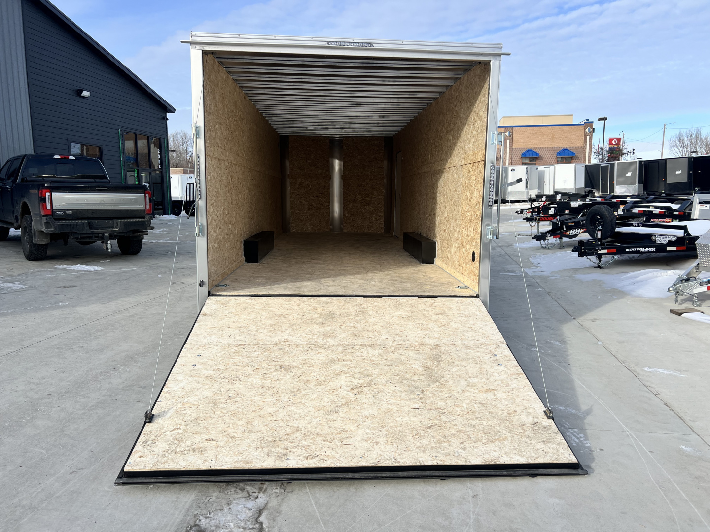 New NEW 2026 Bighorn R&M 8.5x24 +2V SUPERIOR QUALITY 14K Enclosed 7 ft Cargo Trailer Car Hauler