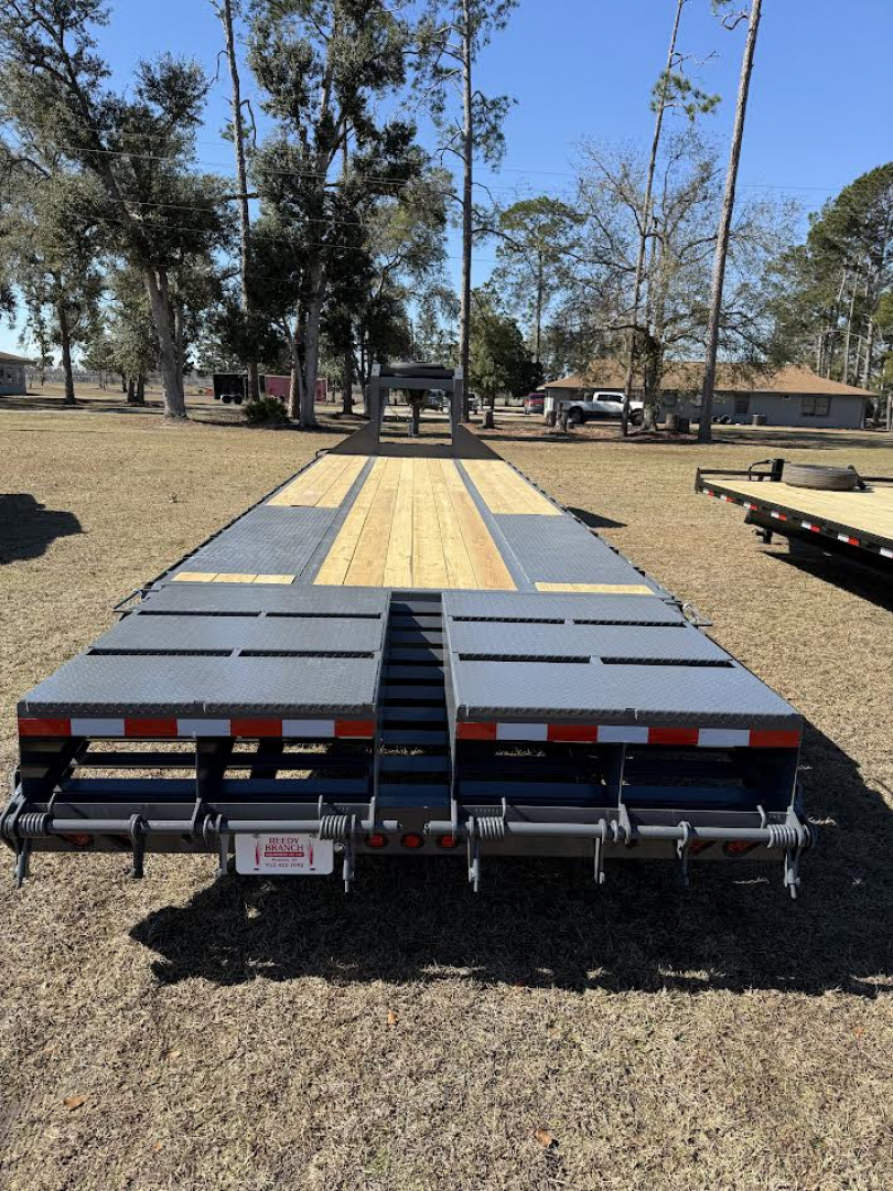 New 102"x30' Flatbed Gooseneck Trailer 10 Ton | Down to Earth Trailer