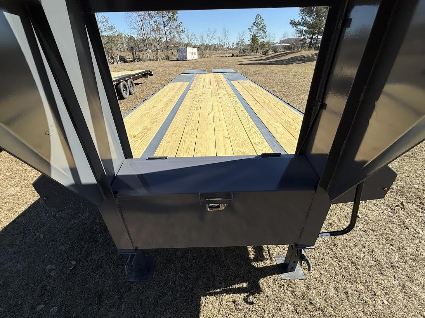 New 102"x30' Flatbed Gooseneck Trailer 10 Ton | Down to Earth Trailer