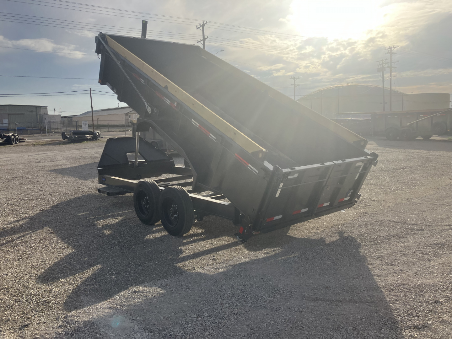New 2026 Diamond C Trailers LPT 16X82X32 Dump Trailer