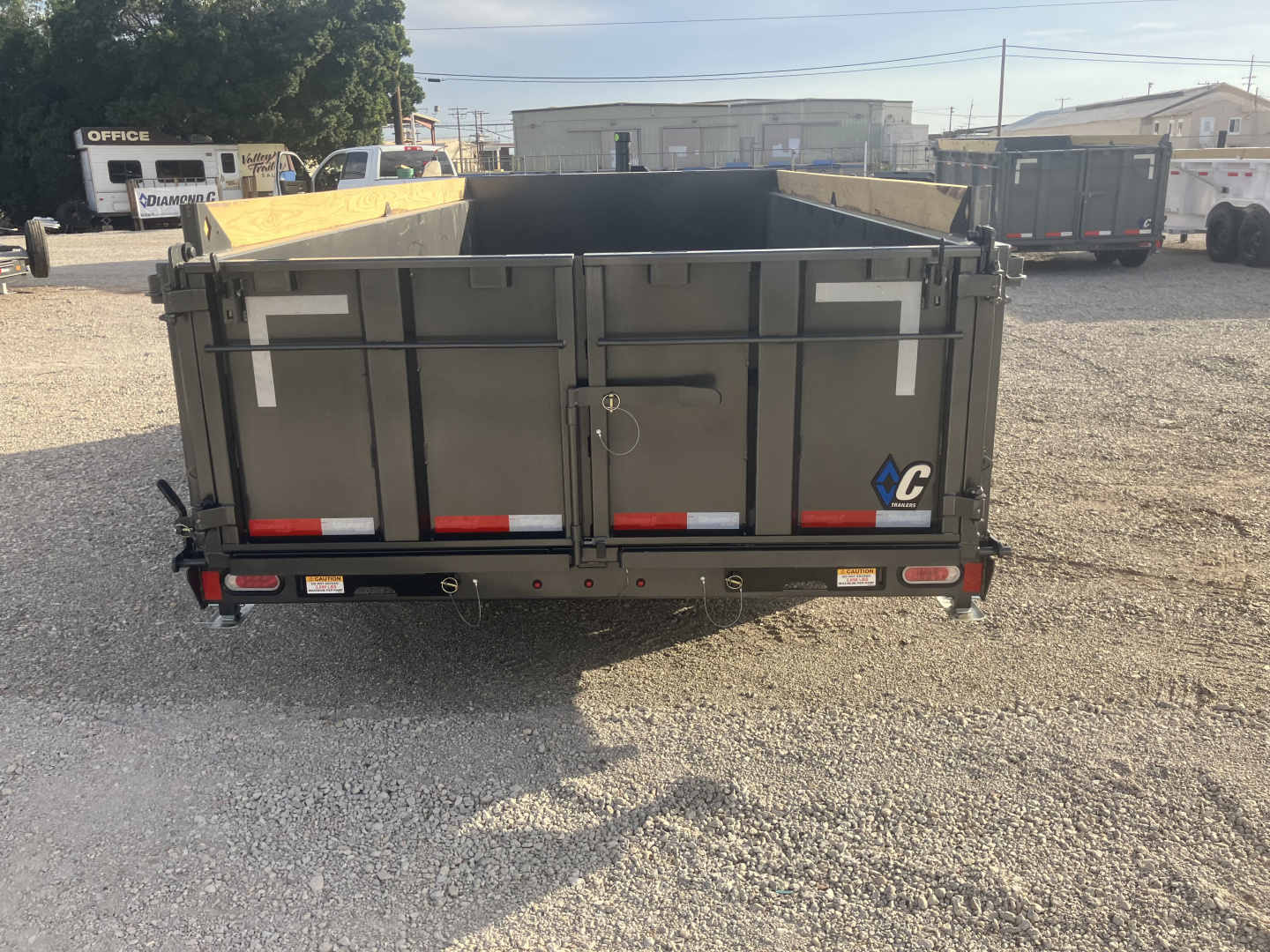 New 2026 Diamond C Trailers LPT 16X82X32 Dump Trailer