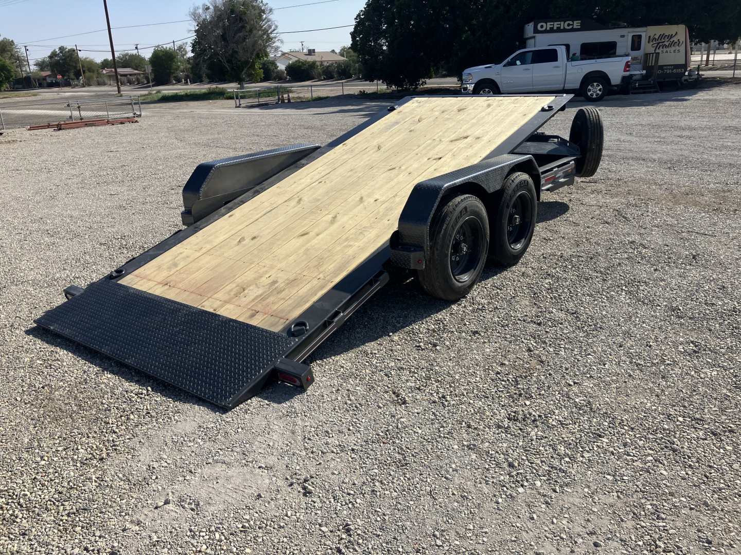 New 2026 Diamond C Trailers HDT207 16X82 Tilt Trailer