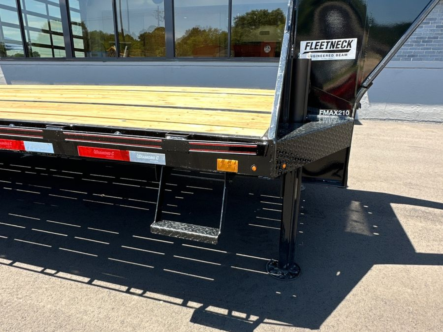New 2023 Diamond C Trailers FMAX210MR 2.0 - PAC Flatbed Trailer