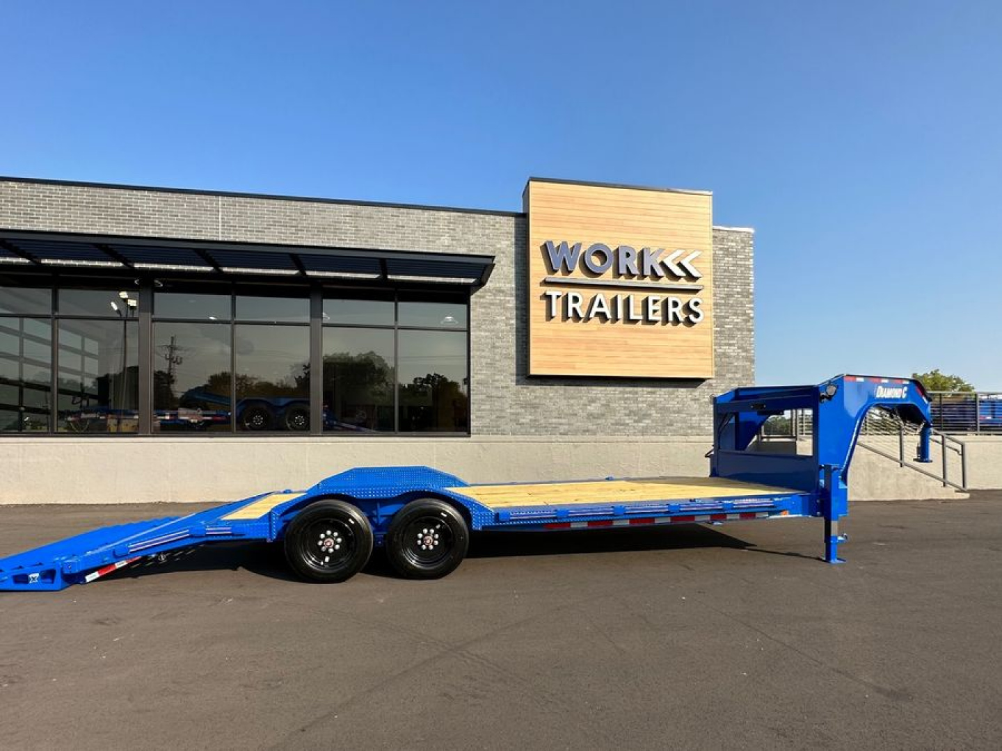 New 2024 Diamond C Trailers LPX208-GN Equipment Trailer