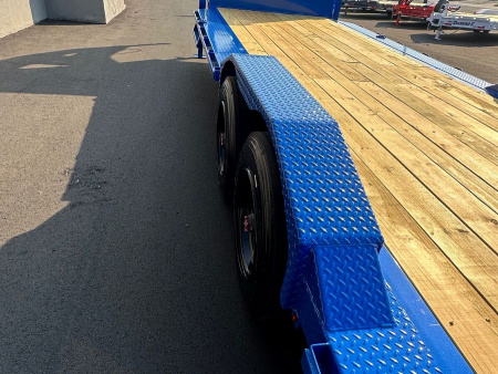 New 2024 Diamond C Trailers LPX208-GN Equipment Trailer