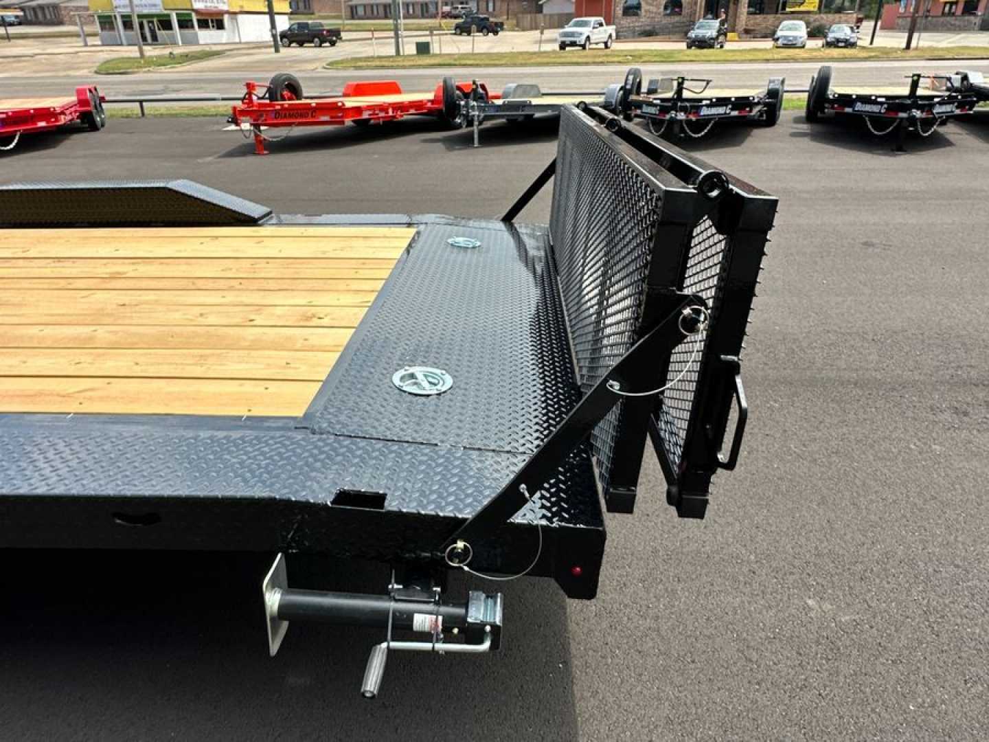 New 2024 Diamond C Trailers GTF206 Car Hauler