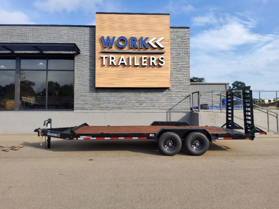 New 2025 Diamond C Trailers HEQ207 Equipment Trailer