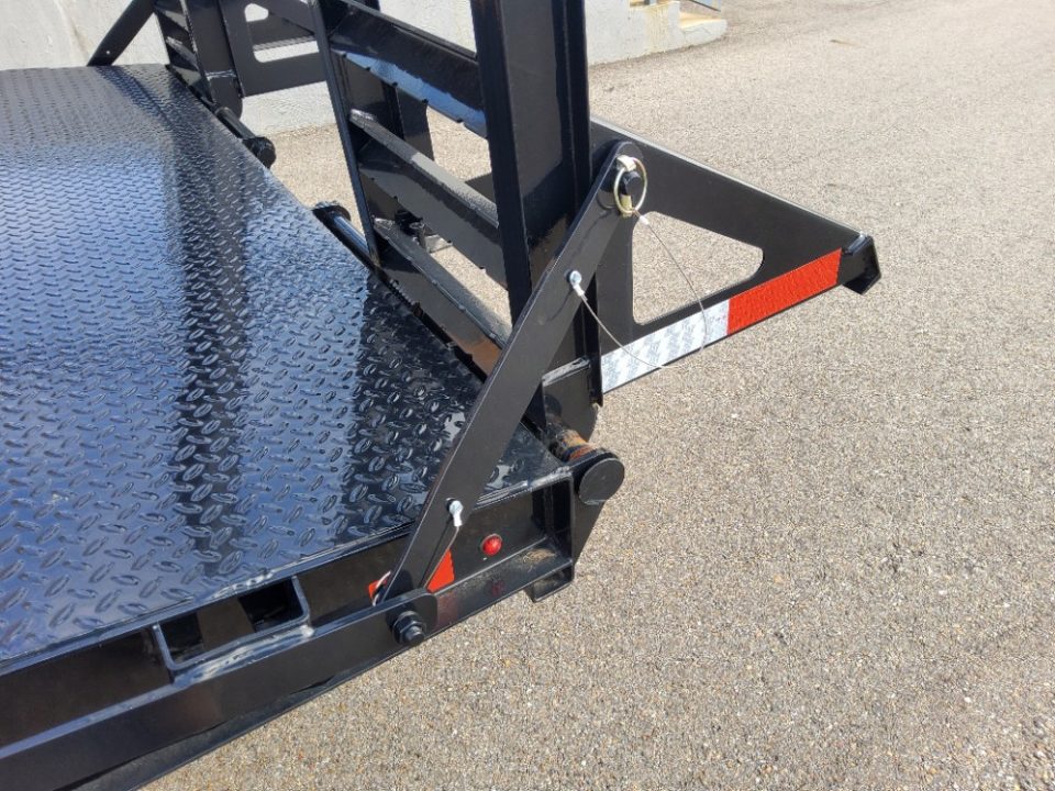 New 2025 Diamond C Trailers HEQ207 Equipment Trailer